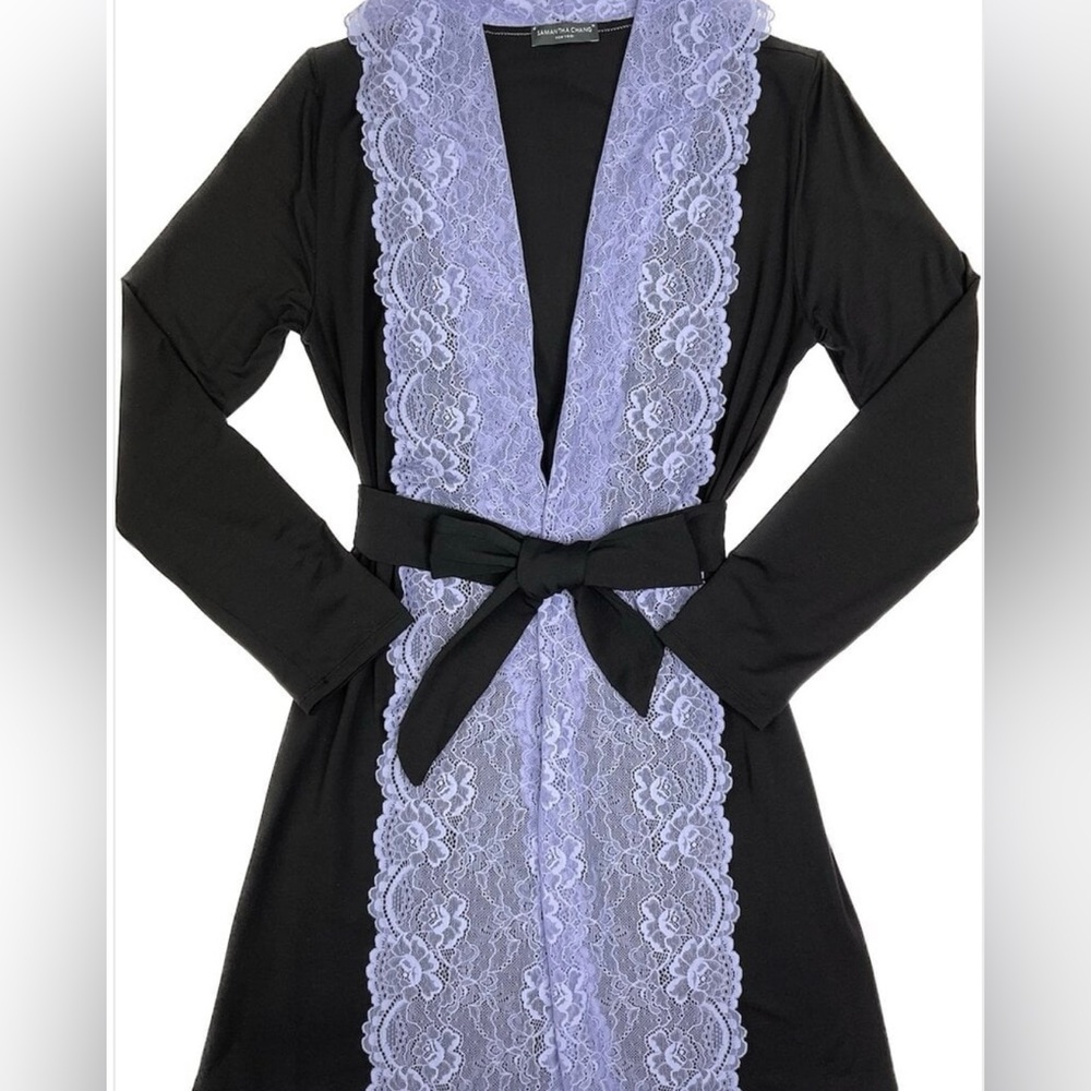 Samantha Chang Lace Trim Robe size Medium Black Periwinkle